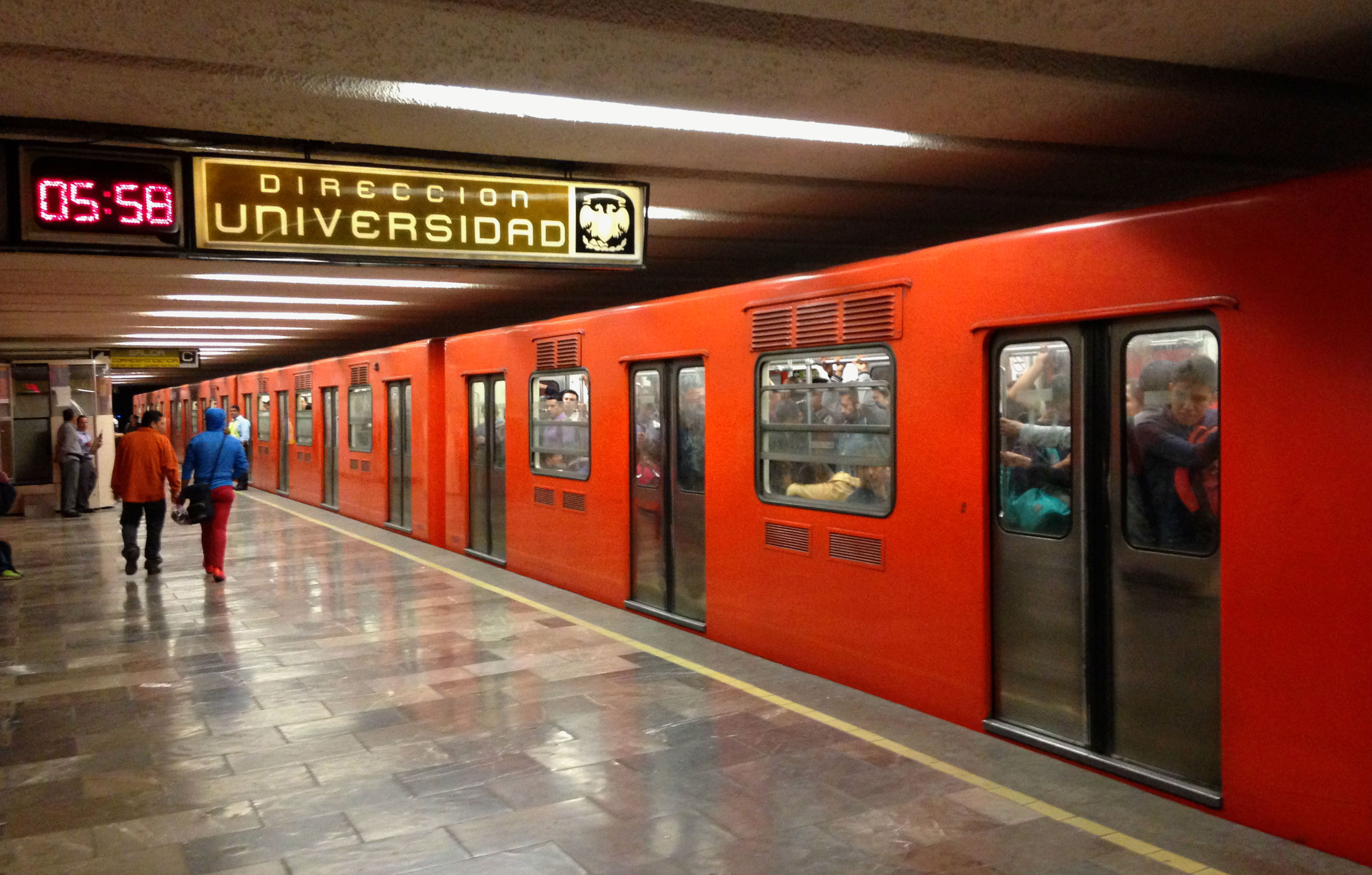 10 Estaciones Del Metro De La Cdmx Que Son El Infierno Porn Sex Picture